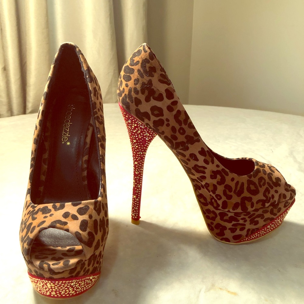 SHOES by Shoedazzle